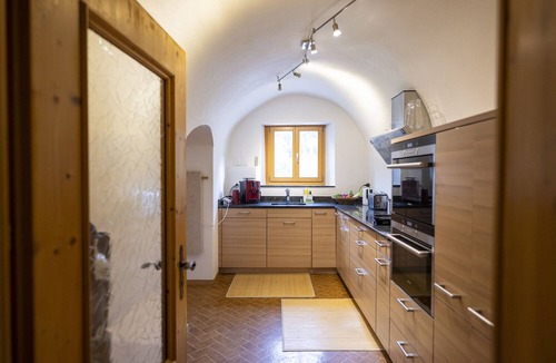 Engadin Scoul Ski Chalet | San Geer Sains: Charming 5.5-house in the old part of the village of Scuol