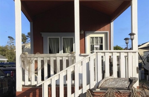 Fort Bragg House | San Juan - Cozy tiny pet friendly home in the heart of the historic Noyo harbor
