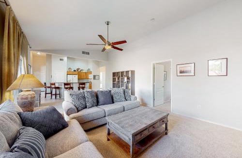 Marana House | San Lucas Serenity