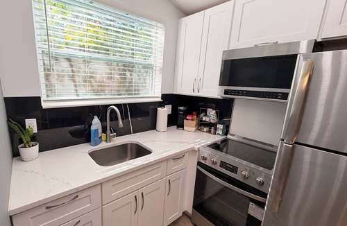San Marco Apartment | San Marco/Downtown Modern Suite