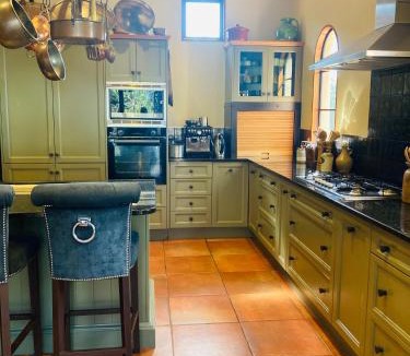 Whangamata Villa | San Marco Luxury Tuscan Beachside Villa