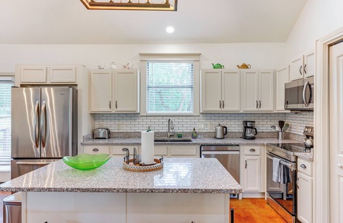 San Marcos House | San Marcos Home w/Fire Pit ~ 10 Mi to Downtown!