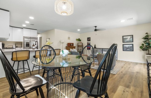 Millview East House | San Marcos King Retreat by TXST, River & Downtown