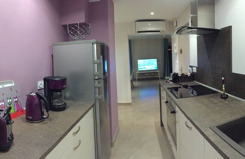 Six-Fours-les-Plages Apartment | Sanary Bay Beachfront Apartment