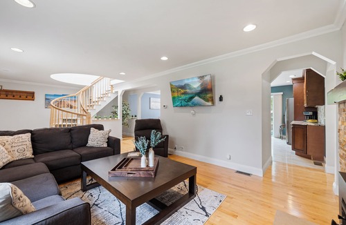 Monroe House | Sanctuary Amidst Natures Majesty