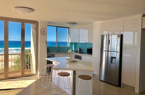 Currumbin Apartment | Sanctuary Beach Resort