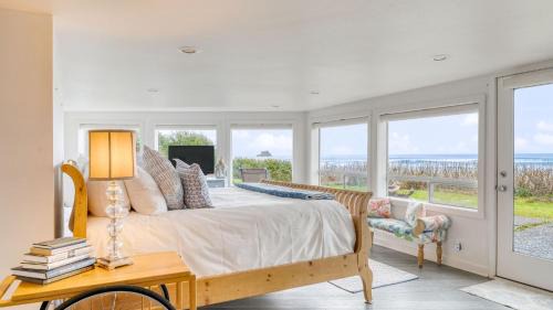 Arch Cape House | Sanctuary by the Sea by AvantStay