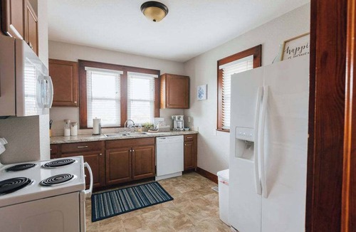 Johnson City House | Sanctuary Co Pet-Friendly Home