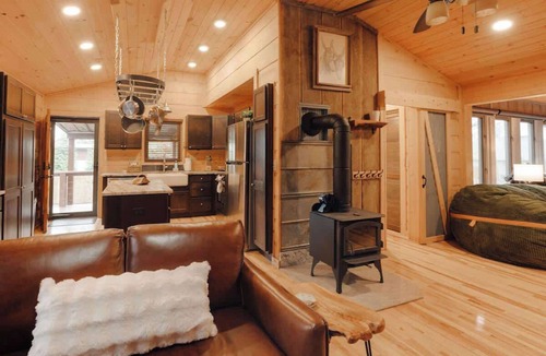 Piney Flats House | Sanctuary Co Sauna, Hot Tub & Lake Access