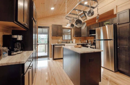 Piney Flats House | Sanctuary Co Sauna, Hot Tub & Lake Access