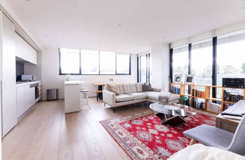 Abbotsford Apartment | Sanctuary-Effortless City Escape