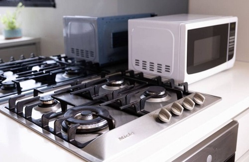 Abbotsford Apartment | Sanctuary-Effortless City Escape