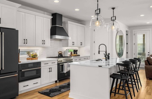 McFerrin Park House | Sanctuary + Hot Tub + Outdoor Haven