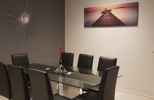 Sanctuary Lakes House | Sanctuary in the west