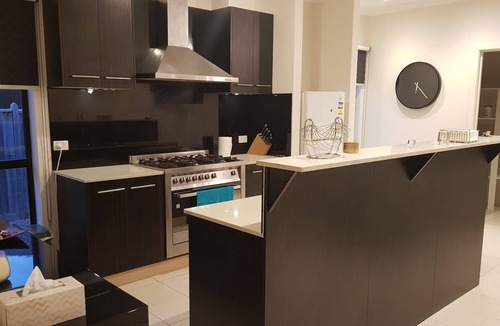 Sanctuary Lakes House | Sanctuary in the west