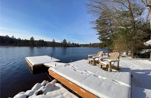 Dysart et al House | Sanctuary on Marquis, Family Cottage with Hot Tub