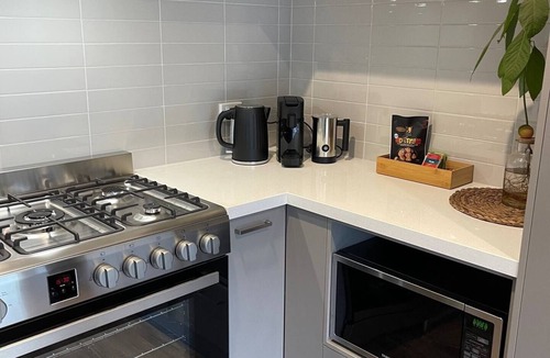 Golden Square House | Sanctuary on Mistletoe