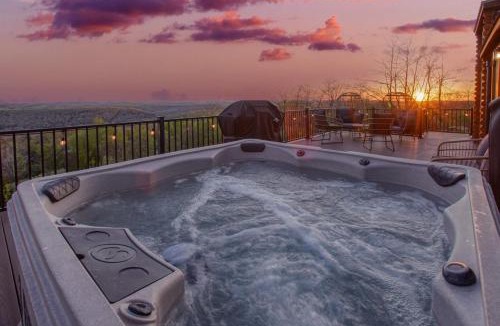 Brookville House | Sanctuary Summit - Hot Tub