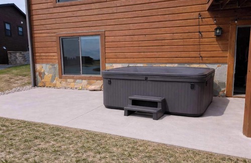 New Lisbon House | Sand and Stone | Lake Front | Inflatables | Kayaks