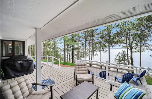 Higgins Lake House | Sand beach at your doorstep