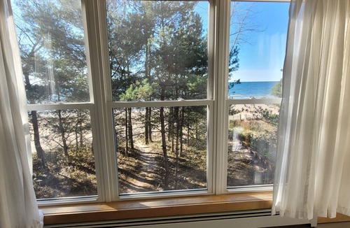 Henderson House | Sand Beach Cottage