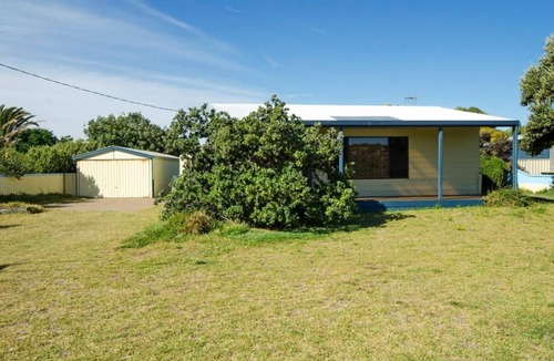 Goolwa Beach House | Sand Castle - 10 Dent -Pets Negotiable