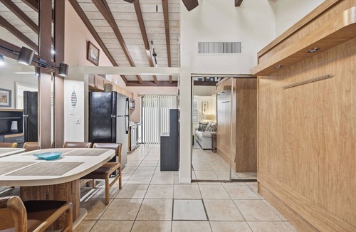 Palm Beach Shores Apartment | Sand Dune Shores