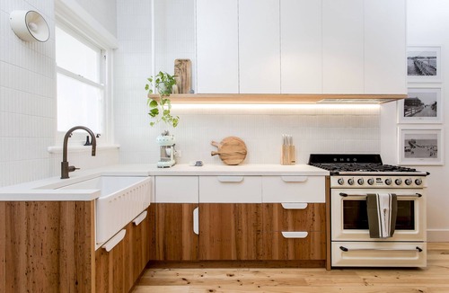 Henley Beach Apartment | Sand Prints/Seafront/Cafes/Sleeps 6/Dogs