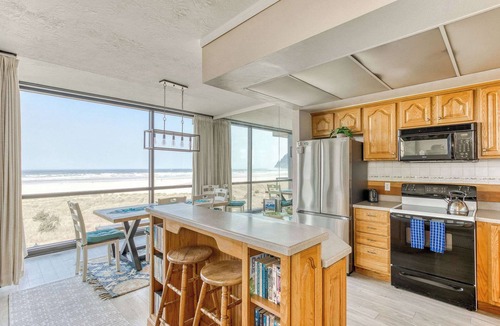 Seaside Condo | Sand & Sea (302) Wave Watcher - Beachfront Balcony
