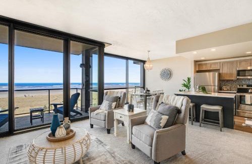 Seaside Apartment | Sand & Sea: Room 308