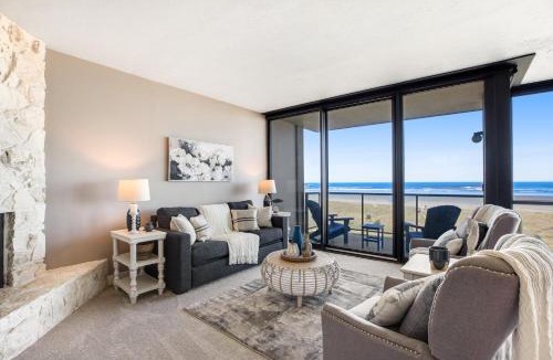 Seaside Apartment | Sand & Sea: Room 308