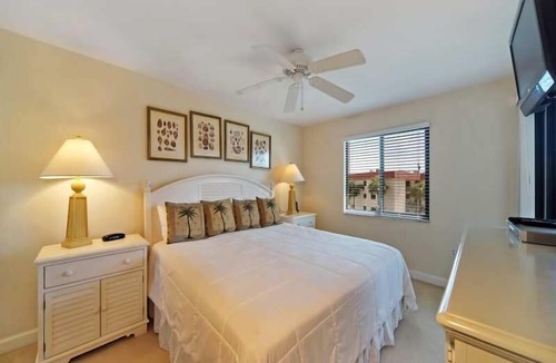 Sanibel Apartment | Sandalfoot Condo 4C3