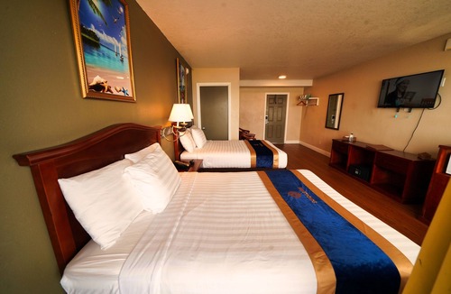 Rogers Seabreeze Hotel | Sandals Inn