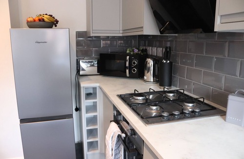 Sandbach Apartment | Sandbach Apartments Private Bathroom