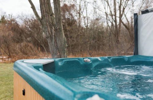 West Lake House | Sandbanker Suite | West Lake | 2 Bedrooms | Hot Tub