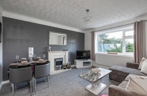 Sandbanks Apartment | Sandbanks Peninsula | Beach | 4 Guests