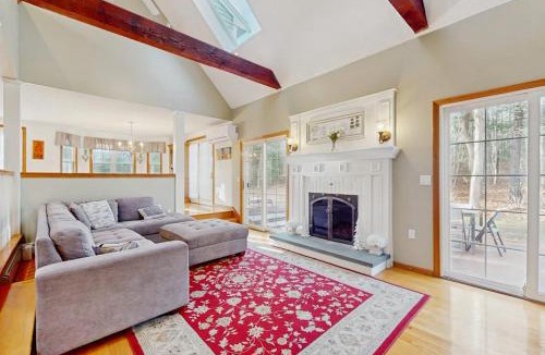 West Falmouth House | Sandbar Hideaway