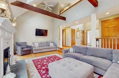 West Falmouth House | Sandbar Hideaway