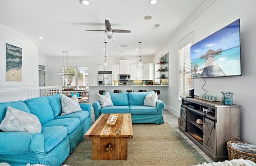 Delos House | Sandborne Pool Oasis, Steps to Private Beach!