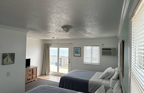 Misquamicut Hotel | Sandcastle Beachfront Inn