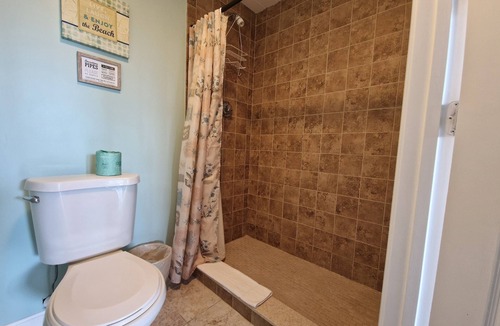 Misquamicut Hotel | Sandcastle Beachfront Inn