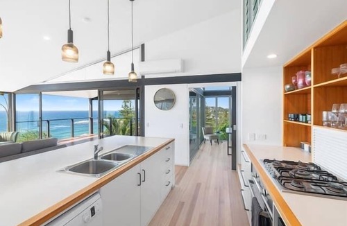 Forresters Beach House | Sandcastle by Coast Hosting