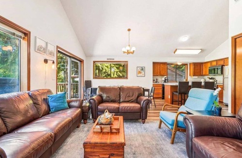 Downtown Cannon Beach House | Sandcastle Spirit - New Listing!