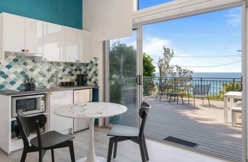 Forresters Beach Apartment | Sandcastle Studio by Coast Hosting