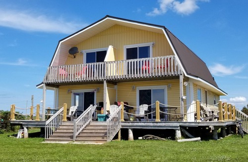 Darnley Cottage | Sandcastles Beach House - Meadowside: On PEI's Best Beach!