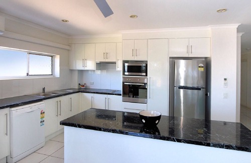 Bargara Apartment | Sandcastles Unit 8 - 2 bedroom Ocean Front Unit