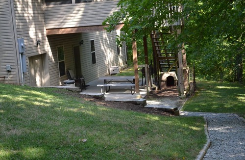 Columbia House | Sander Ridge - 40 wooded acres