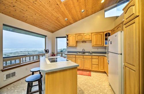 Waldport Apartment | Sanderling Sea Cottages, Unit A Pet Friendly!
