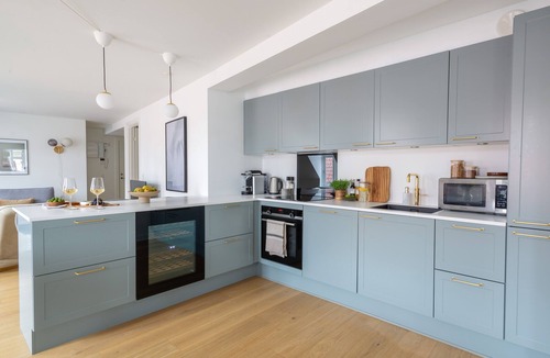 Copenhagen City Centre Apartment | Sanders Leaves - 2Bdr Apt with shared roof terrace