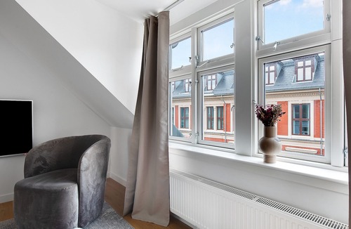 Copenhagen City Centre Apartment | Sanders Leaves 4 - Precious 2-Bdr Apt in Central Copenhagen